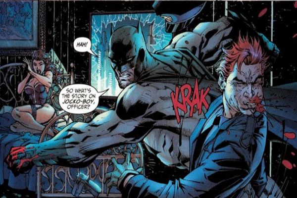 batman golpeando a un delincuente